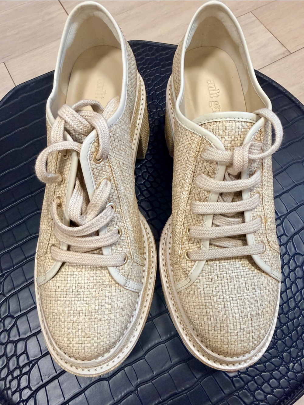 Cult Gala never worn - Women's shoe Natural Beige
